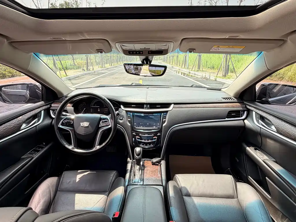 Cadillac XTS 2018 — фото 13