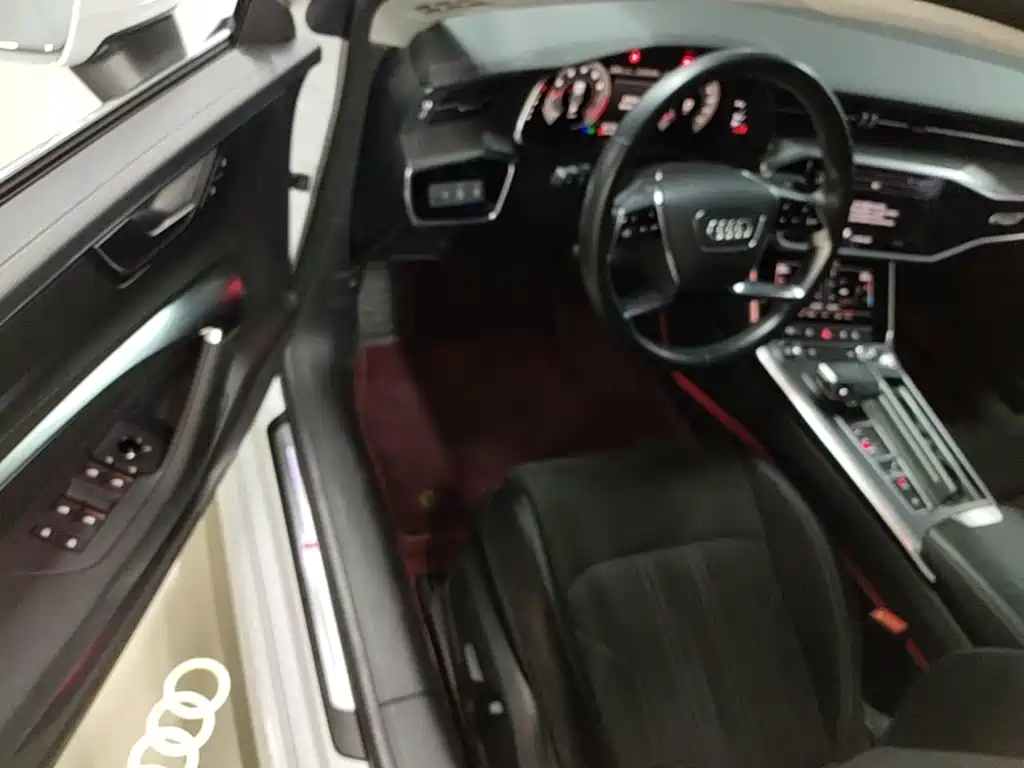 Audi A7L 2023 — фото 12
