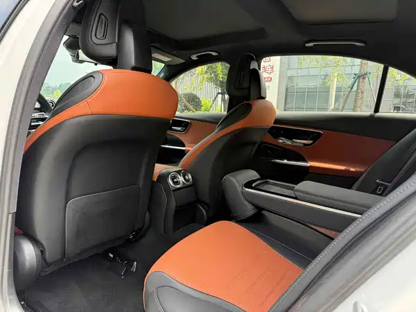 Mercedes-Benz C-Class 2023