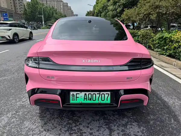 Xiaomi SU7 2025