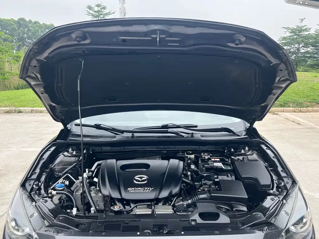 Mazda 3 Axela 2017 — фото 18