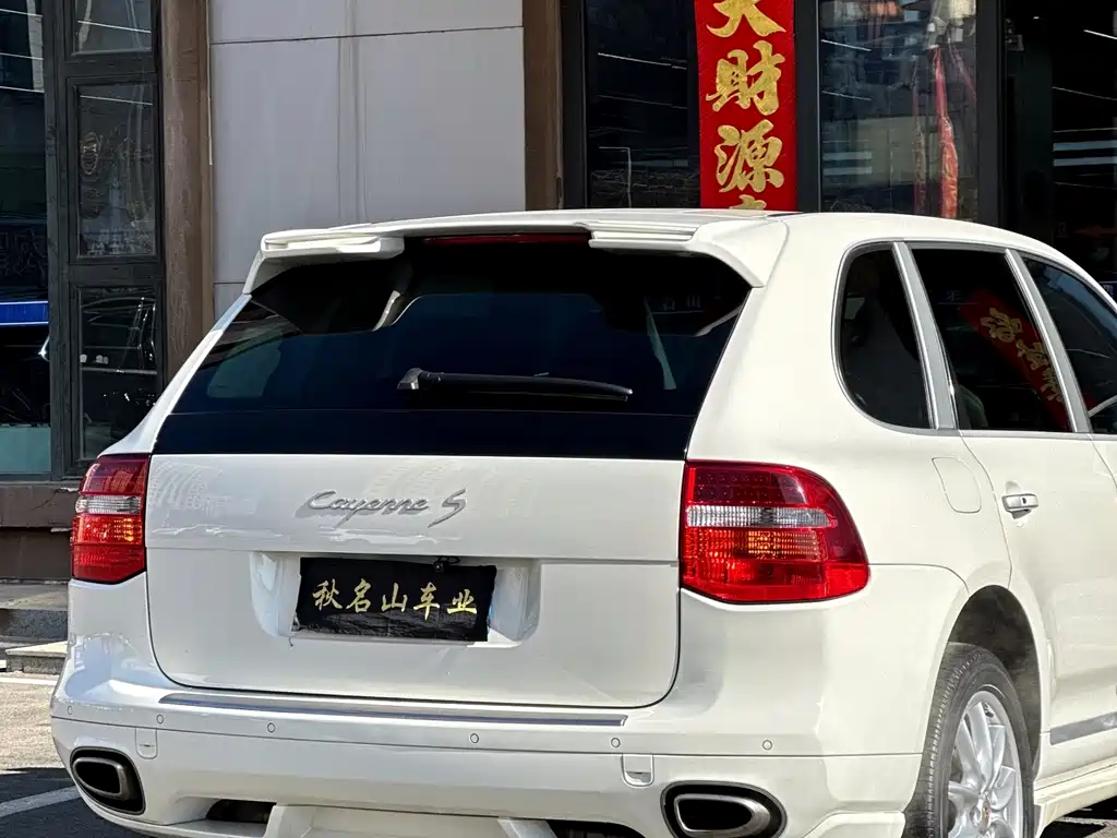 Porsche Cayenne 2011 — фото 9