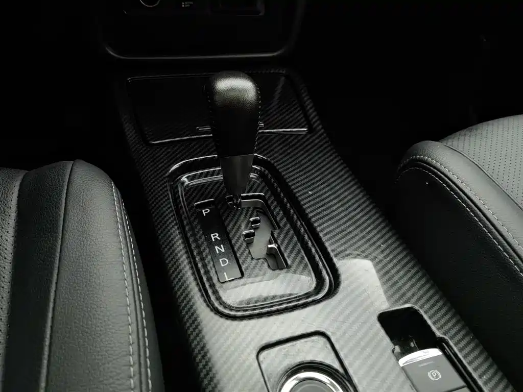 Mitsubishi Outlander 2017 — фото 13