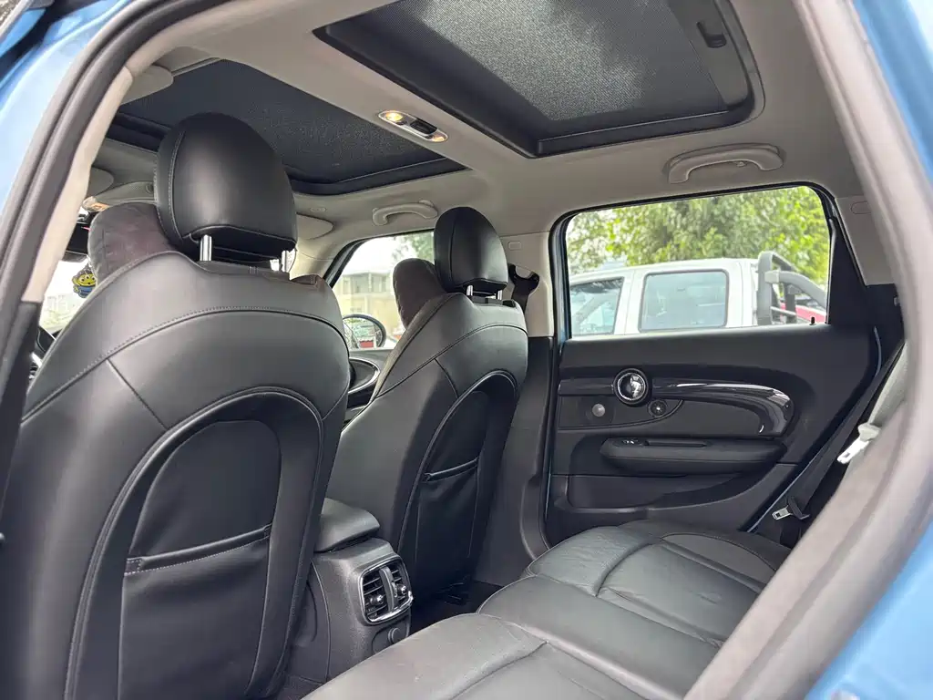 MINI Clubman 2018 — фото 18