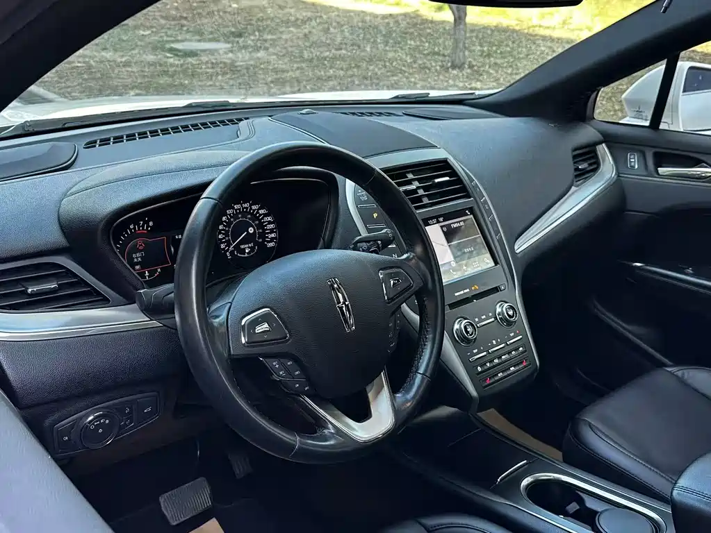 Lincoln MKC 2017 — фото 16