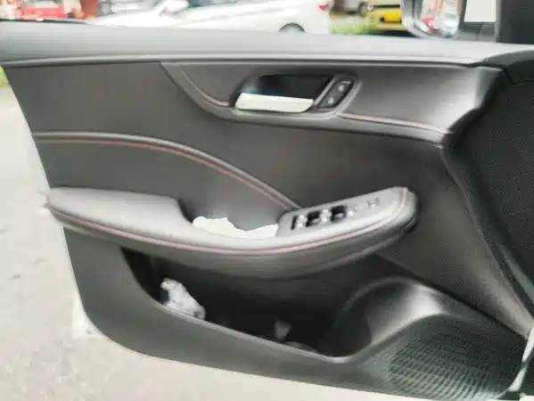 Roewe i5 2025
