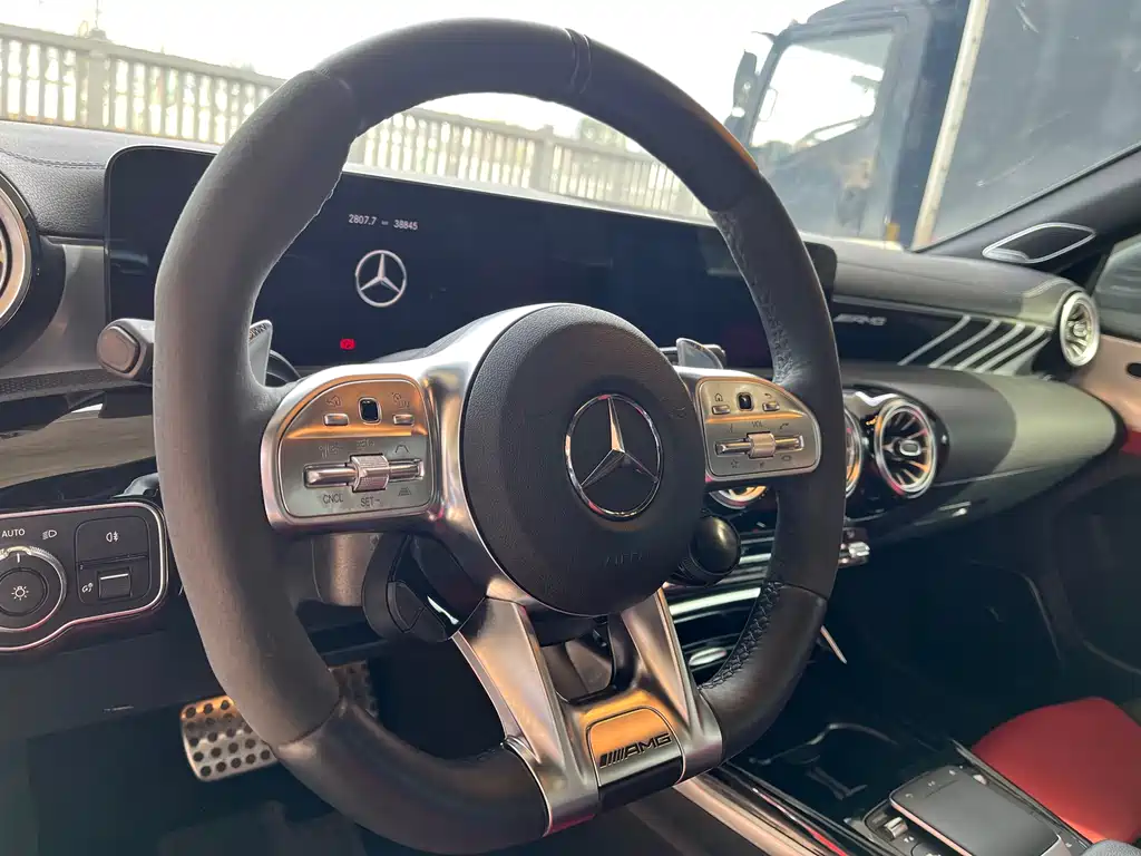 Mercedes-Benz CLA AMG 2022 — фото 12