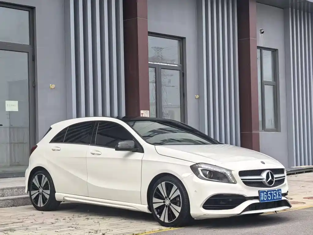 Mercedes-Benz A-Class 2015