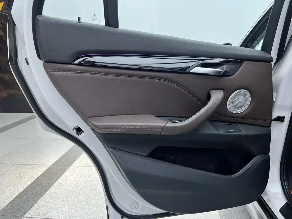 BMW X1 2022 — фото 16