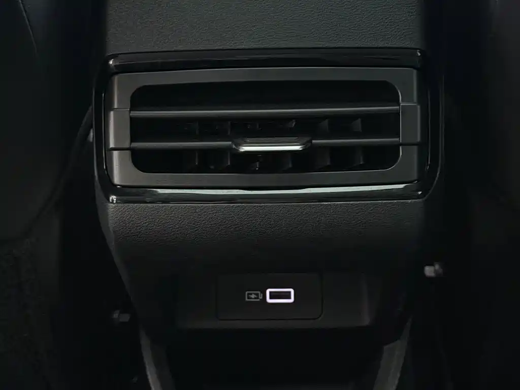 Geely Emgrand S 2022 — фото 23