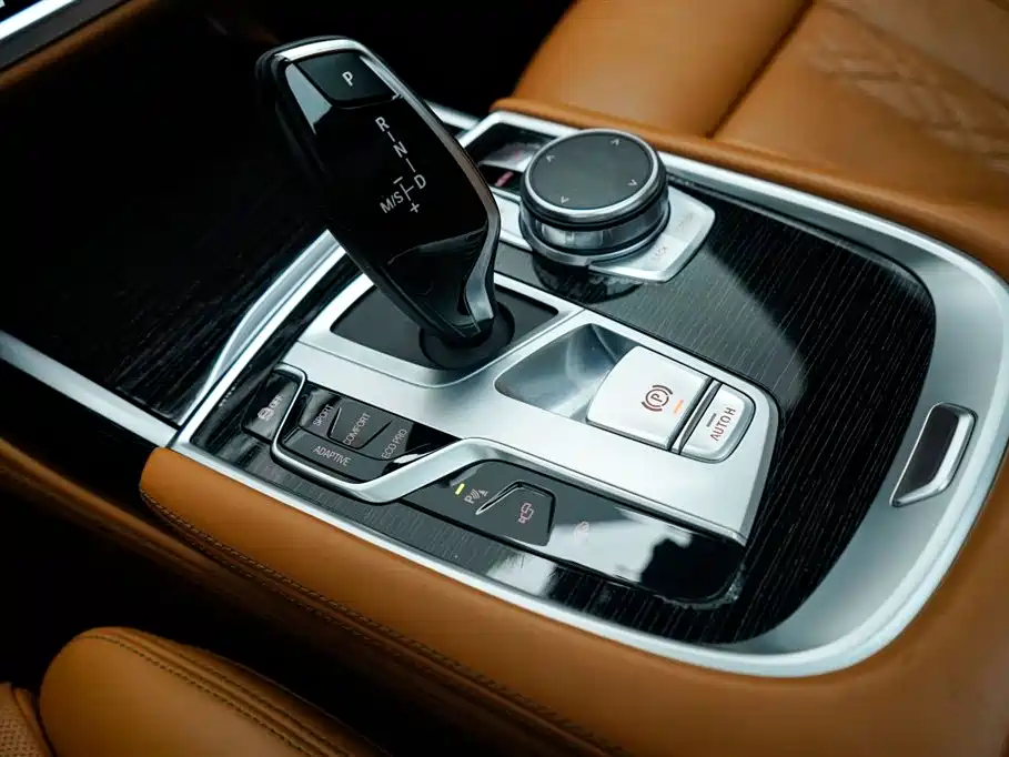 BMW 7 Series 2019 — фото 11