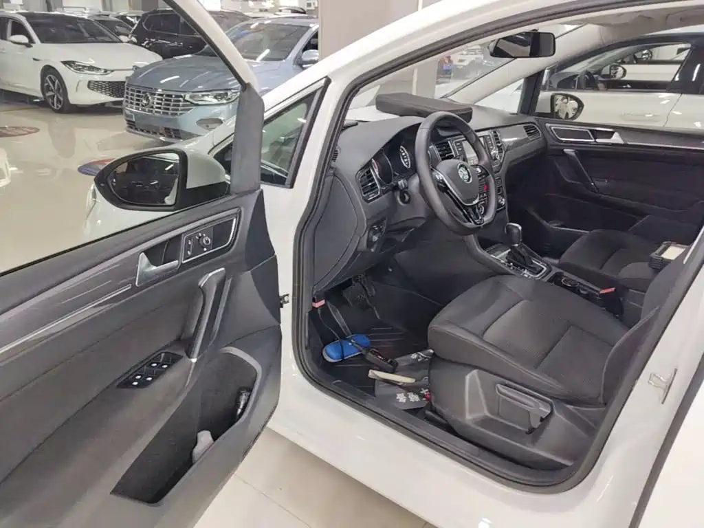 Volkswagen Golf Jialu 2017 — фото 12