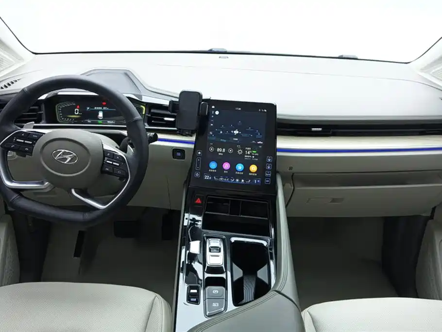 Hyundai Custo 2022 — фото 12