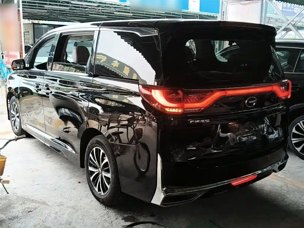 GAC Motor Trumpchi M8 2022 — фото 5