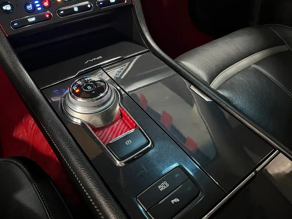Ford Taurus 2016 — фото 10