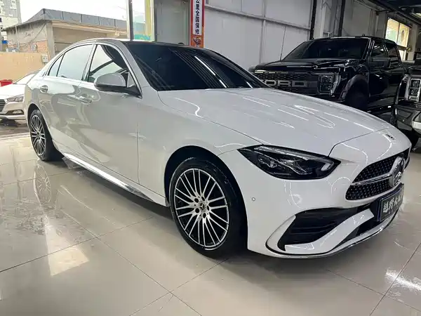 Mercedes-Benz C-Class 2025
