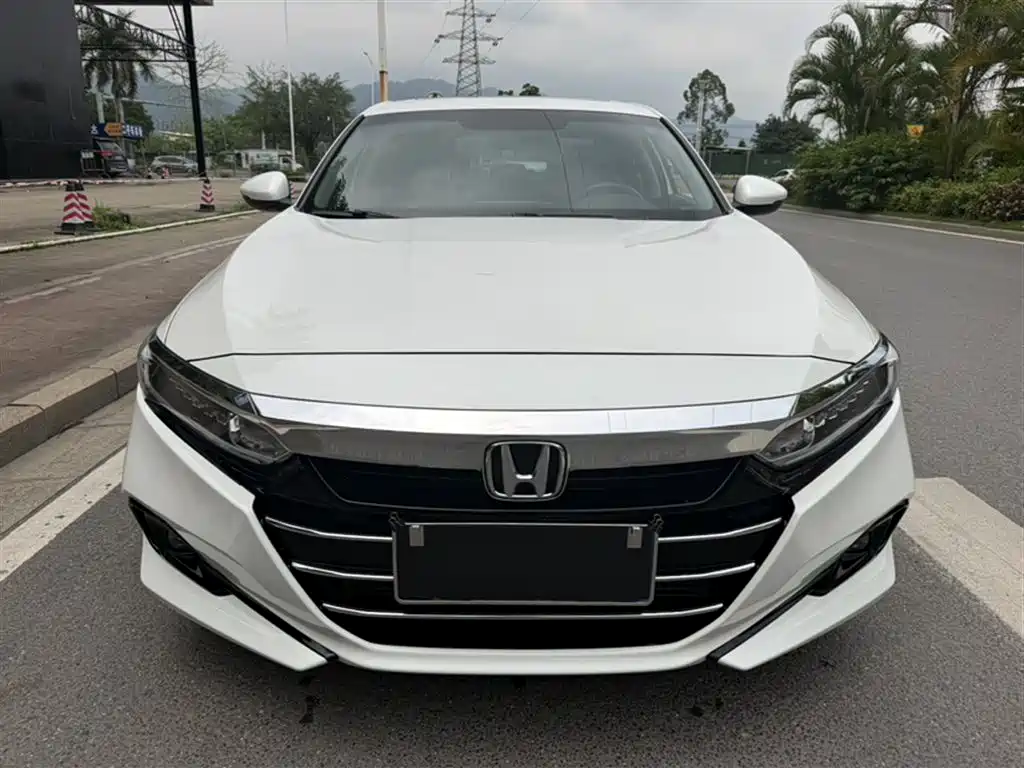 Honda Accord 2023 — фото 10