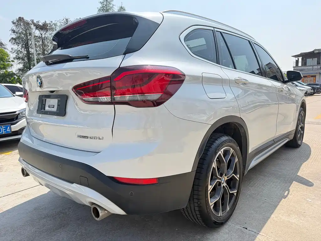 BMW X1 2022 — фото 5