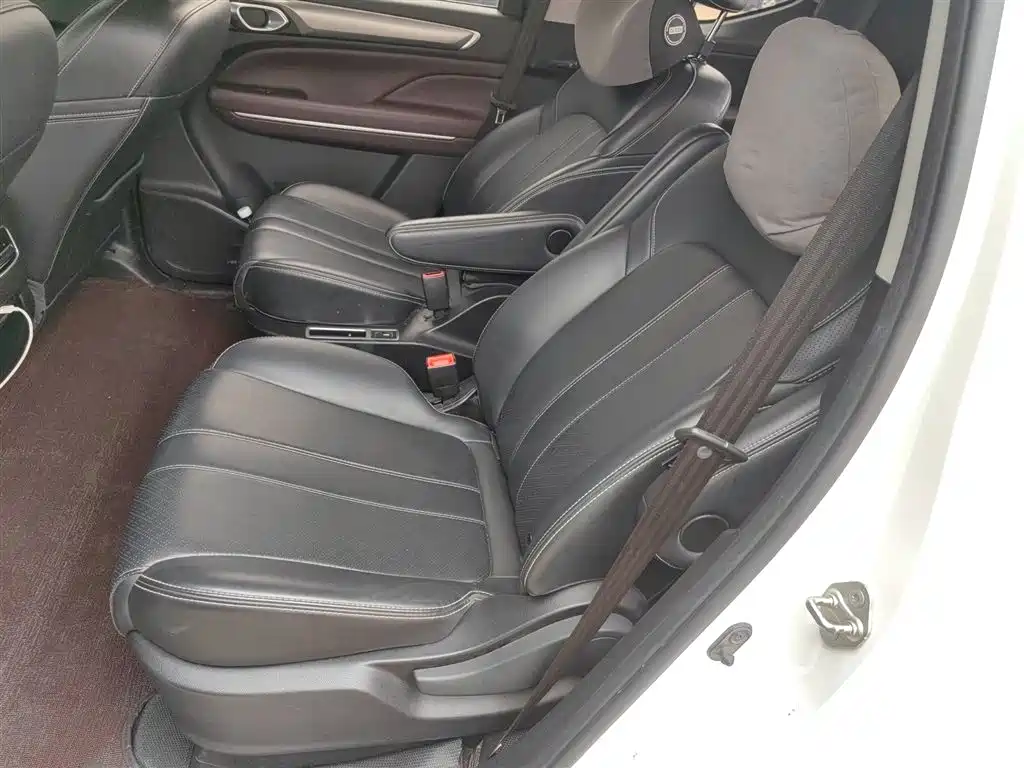 GAC Motor Trumpchi M6 2021 — фото 15