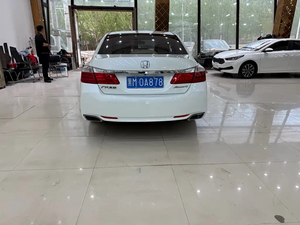 Honda Accord 2015 — фото 4