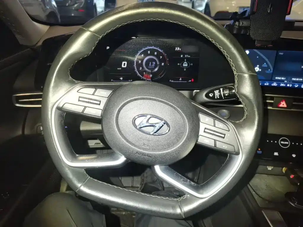 Hyundai Elantra 2021 — фото 11