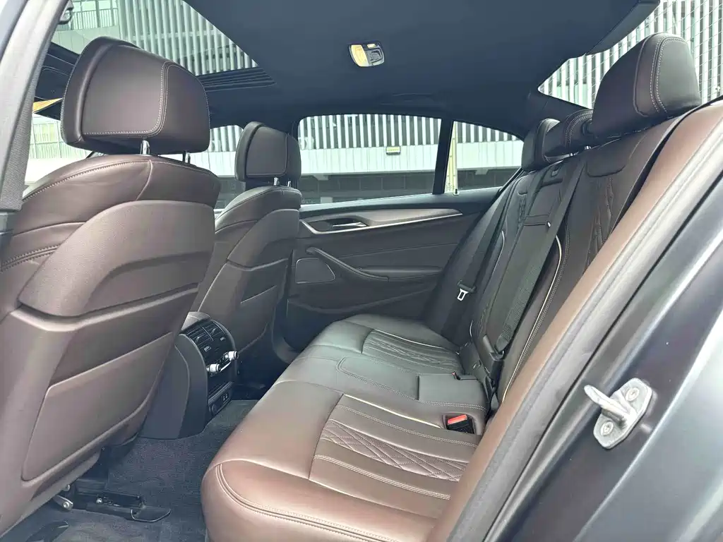 BMW 5 Series 2019