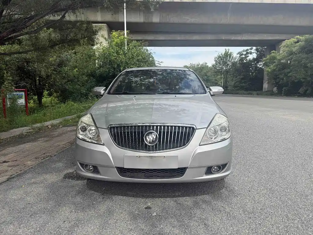 Buick Excelle 2012