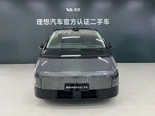 Li Auto MEGA 2024