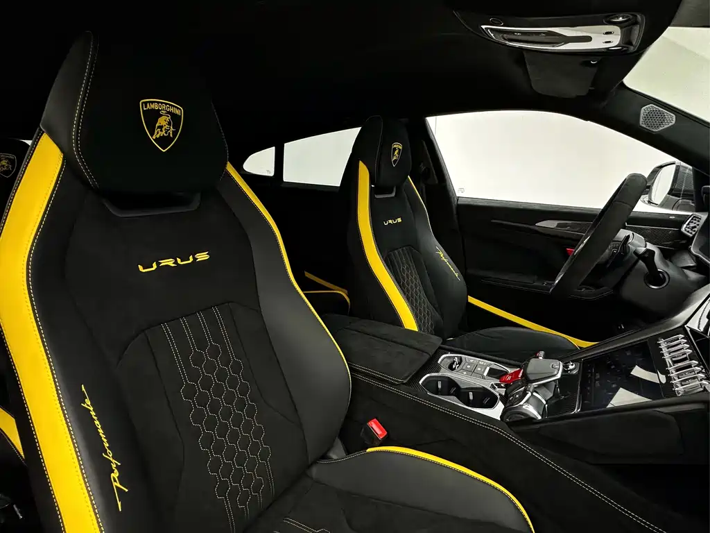 Lamborghini Urus 2023 — фото 29