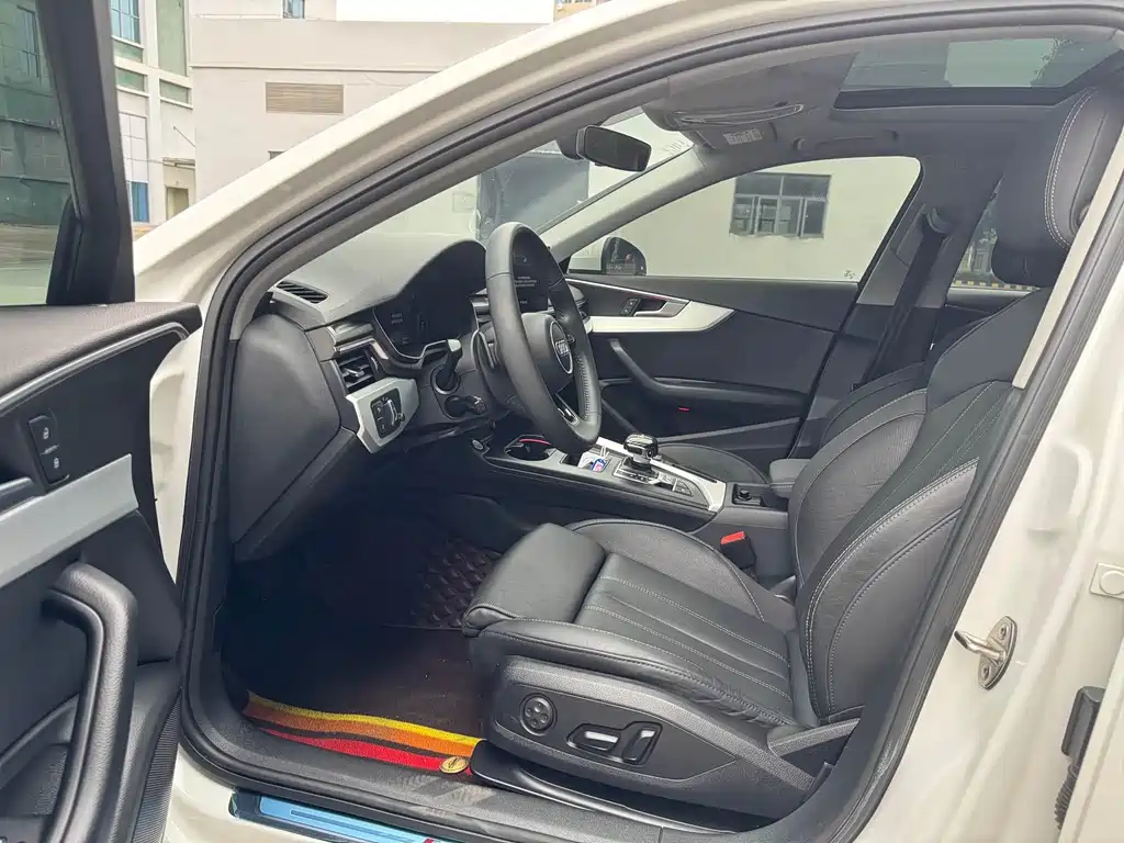 Audi A4L 2021