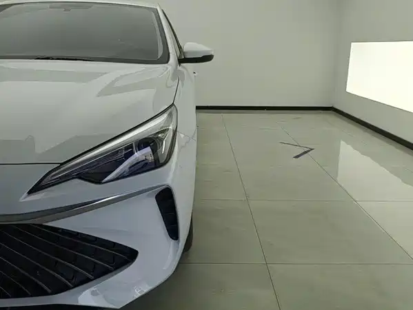 Roewe i5 2025
