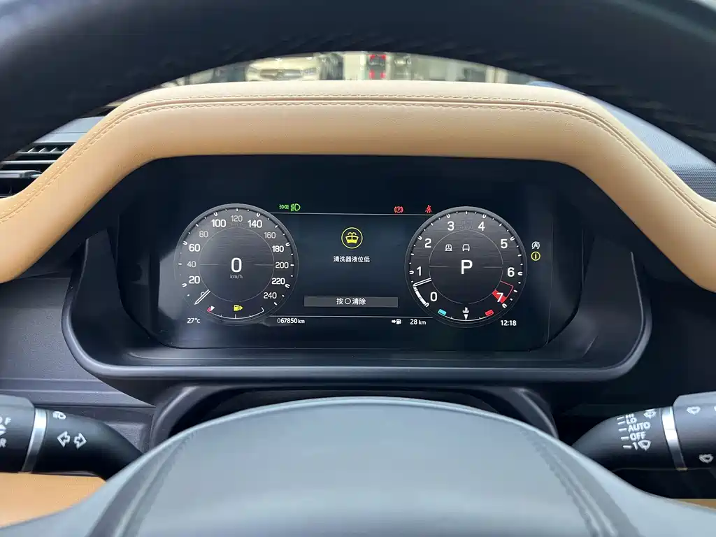Land Rover Defender 2023 — фото 15