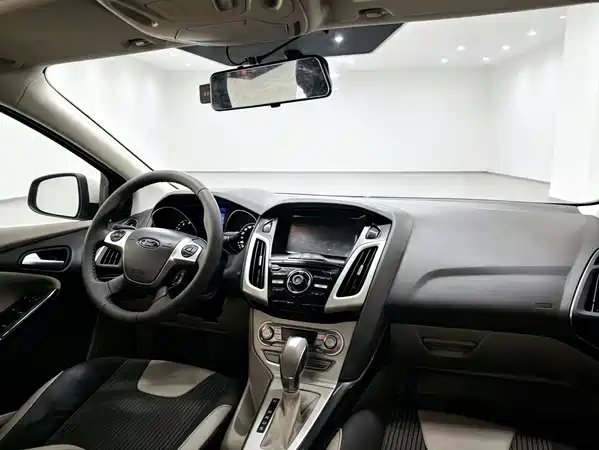 Ford Focus 2014