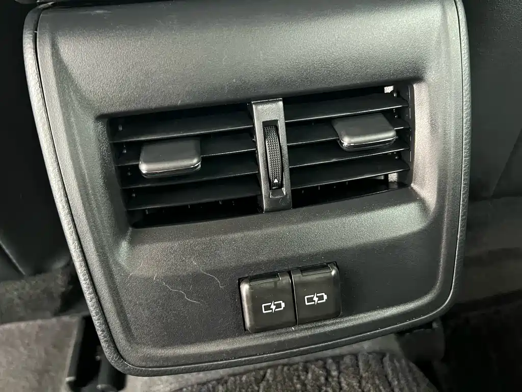 Toyota Avalon 2023 — фото 17