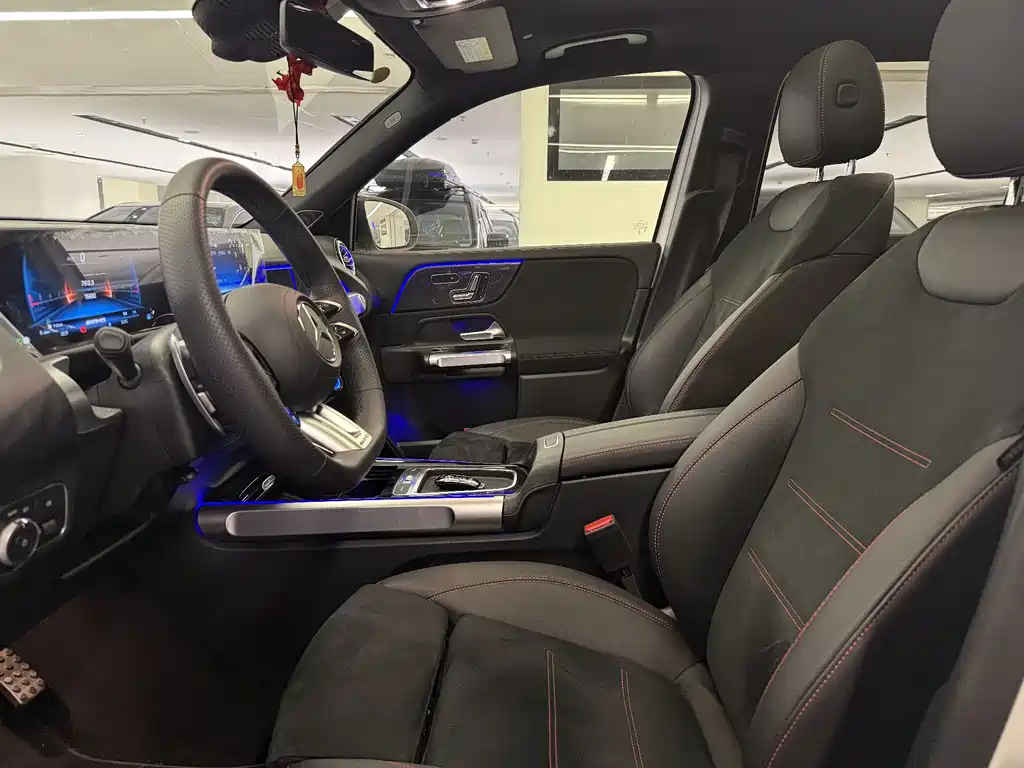 Mercedes-Benz GLB AMG 2025 — фото 4