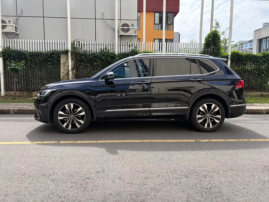 Volkswagen Tiguan L 2025 — фото 5