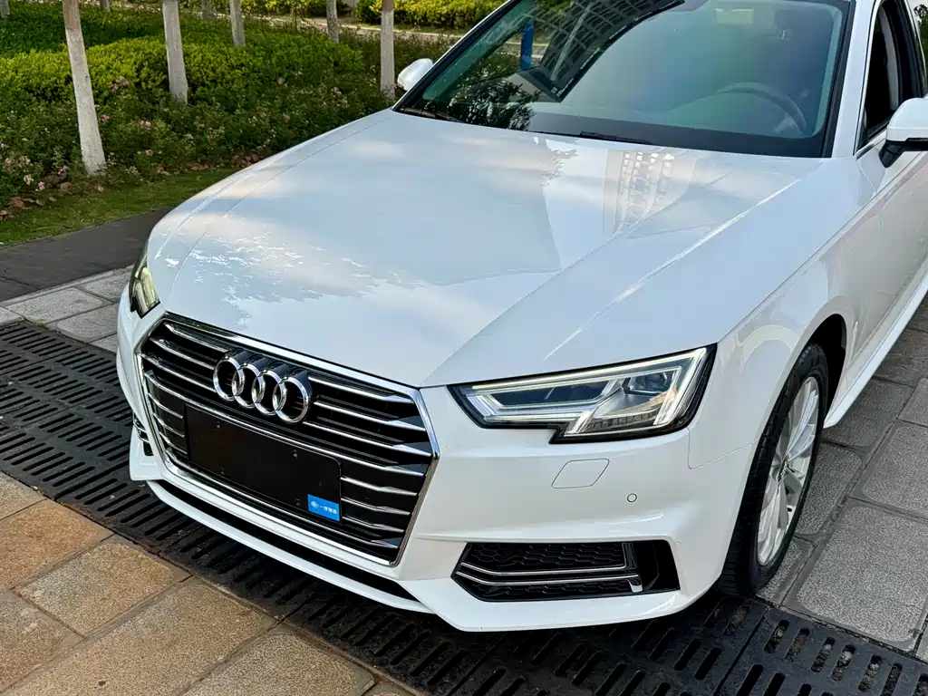 Audi A4L 2020 — фото 31