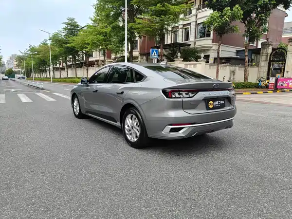 Ford Mondeo 2025