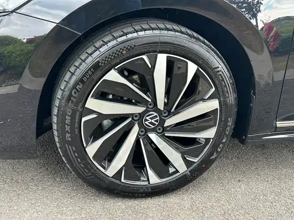 Volkswagen Passat 2023