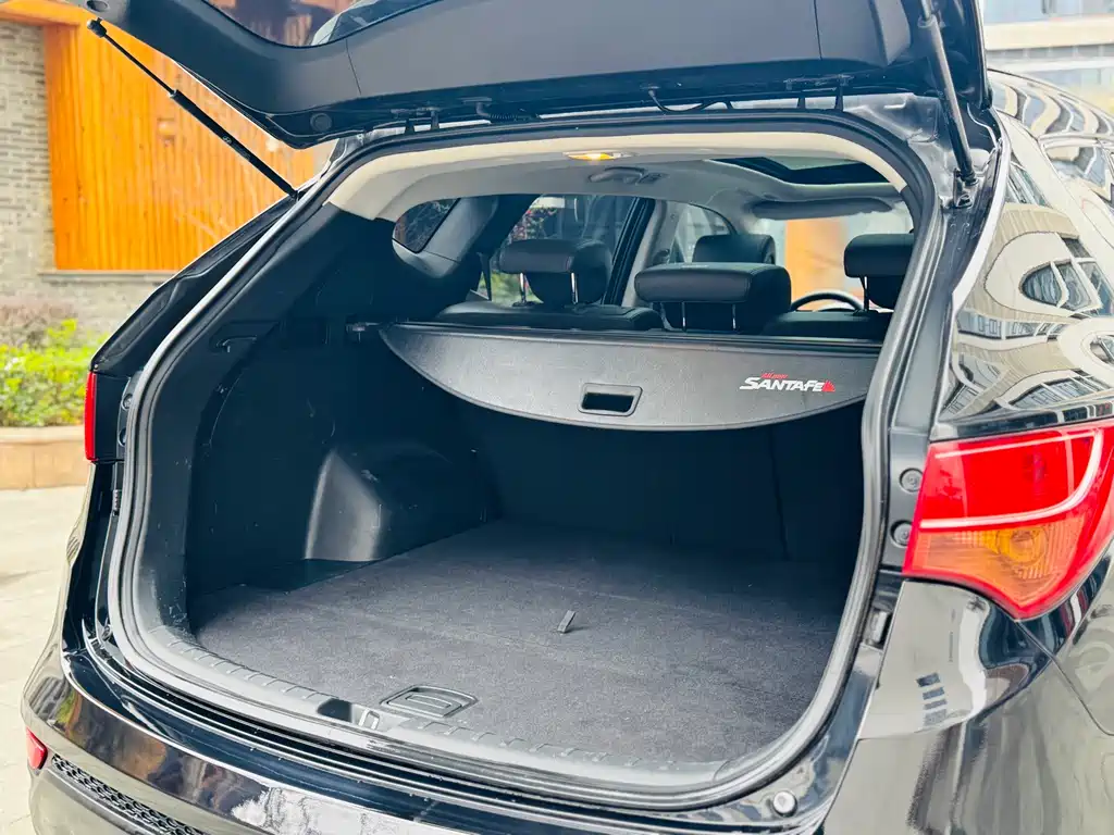 Hyundai Santa Fe 2015 — фото 15