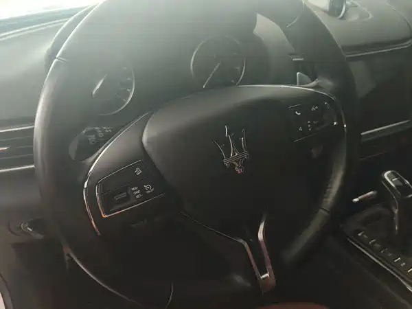 Maserati Levante 2022