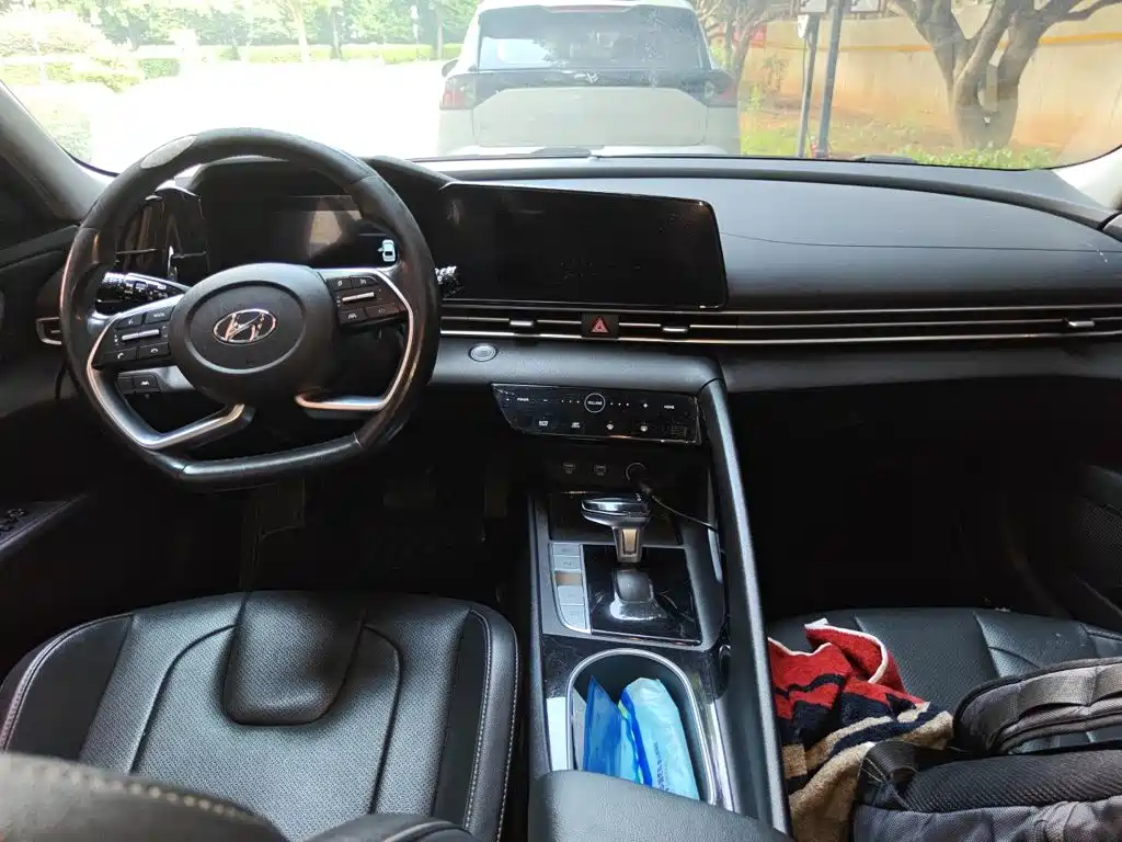 Hyundai Elantra 2020