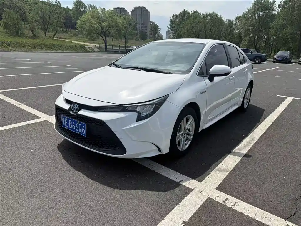 Toyota Levin 2022 — фото 1