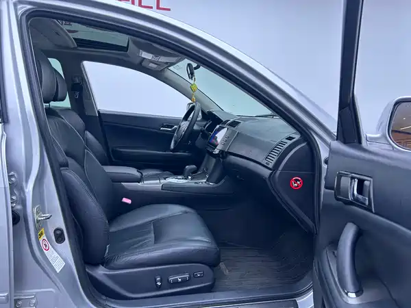 Toyota Reiz 2009