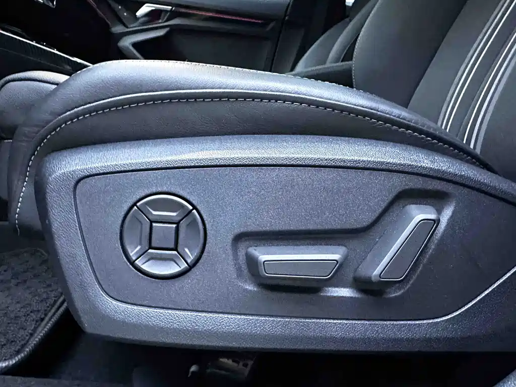 Audi A3 2023 — фото 18