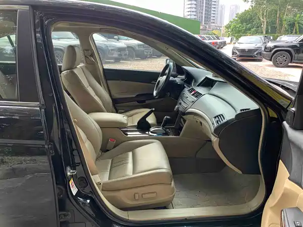 Honda Accord 2010