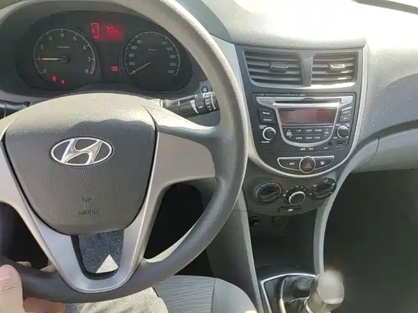 Hyundai Accent 2016