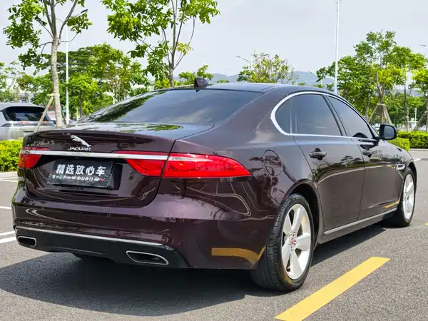 Jaguar XFL 2018