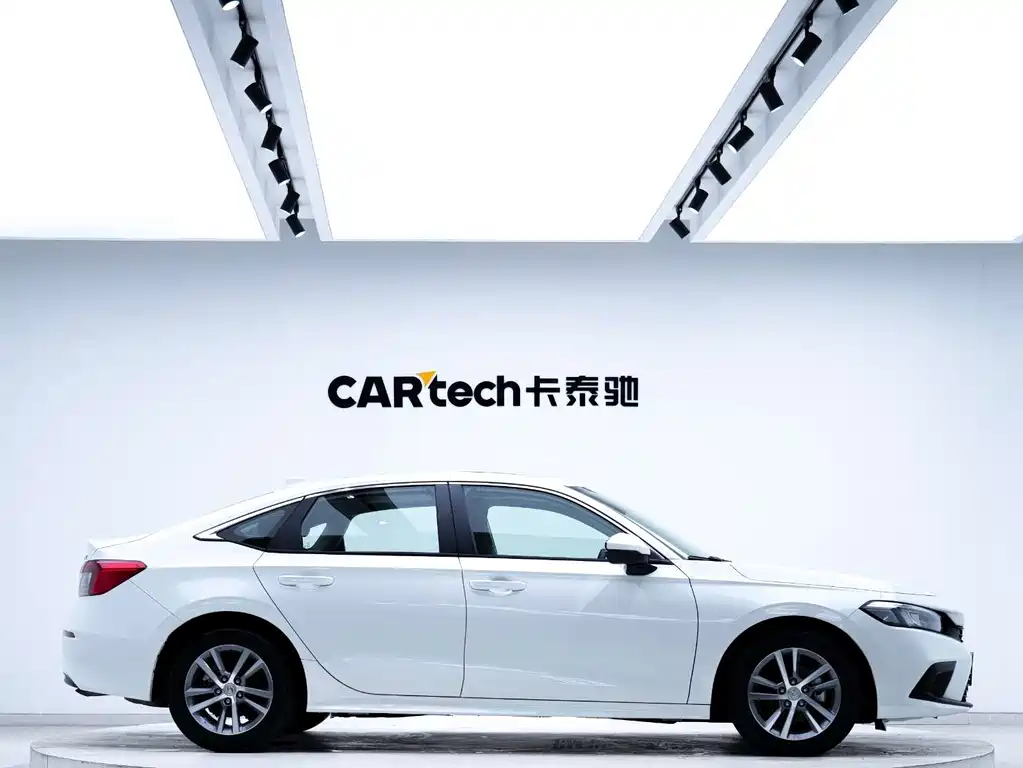 Honda Civic 2023 — фото 11