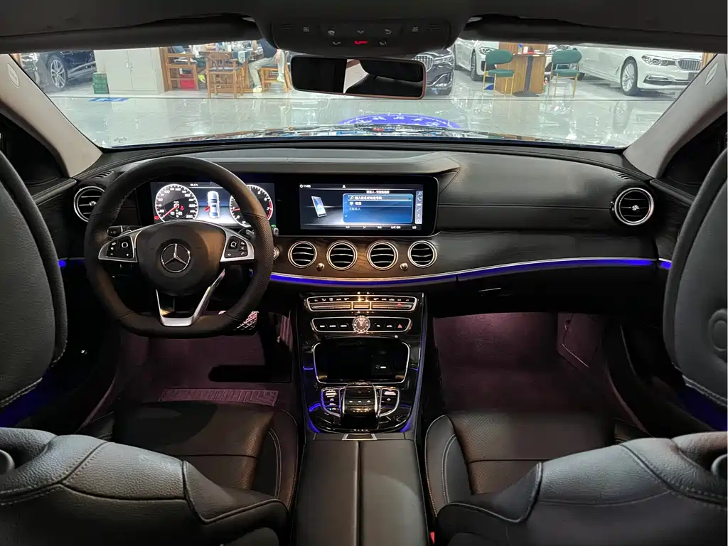Mercedes-Benz E-Class 2017 — фото 11